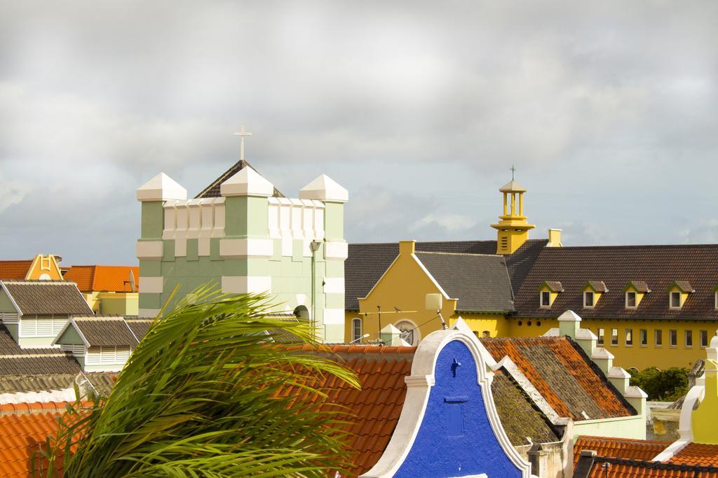 Curacao Suites Hotel Willemstad Bagian luar foto