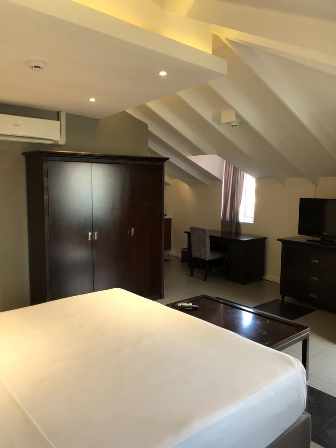 Curacao Suites Hotel Willemstad Bagian luar foto