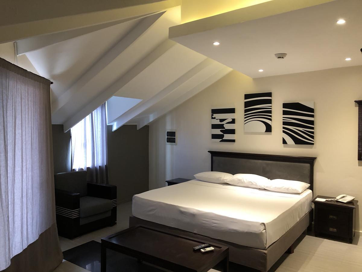 Curacao Suites Hotel Willemstad Bagian luar foto