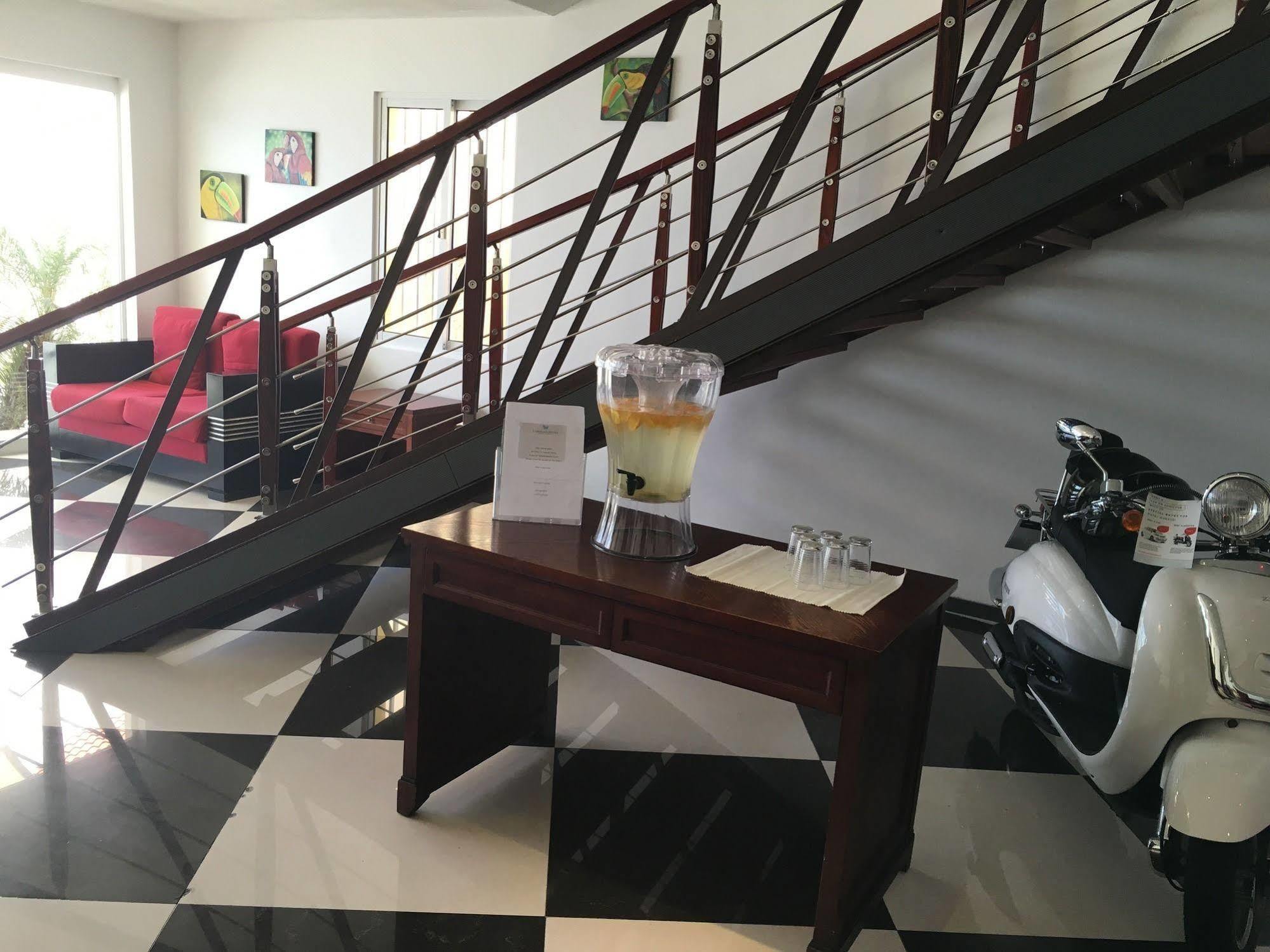 Curacao Suites Hotel Willemstad Bagian luar foto
