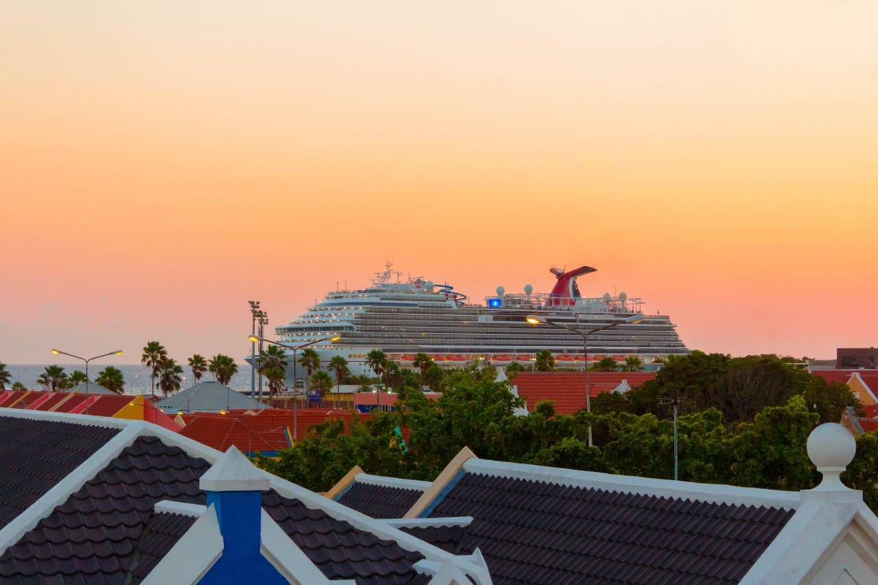 Curacao Suites Hotel Willemstad Bagian luar foto