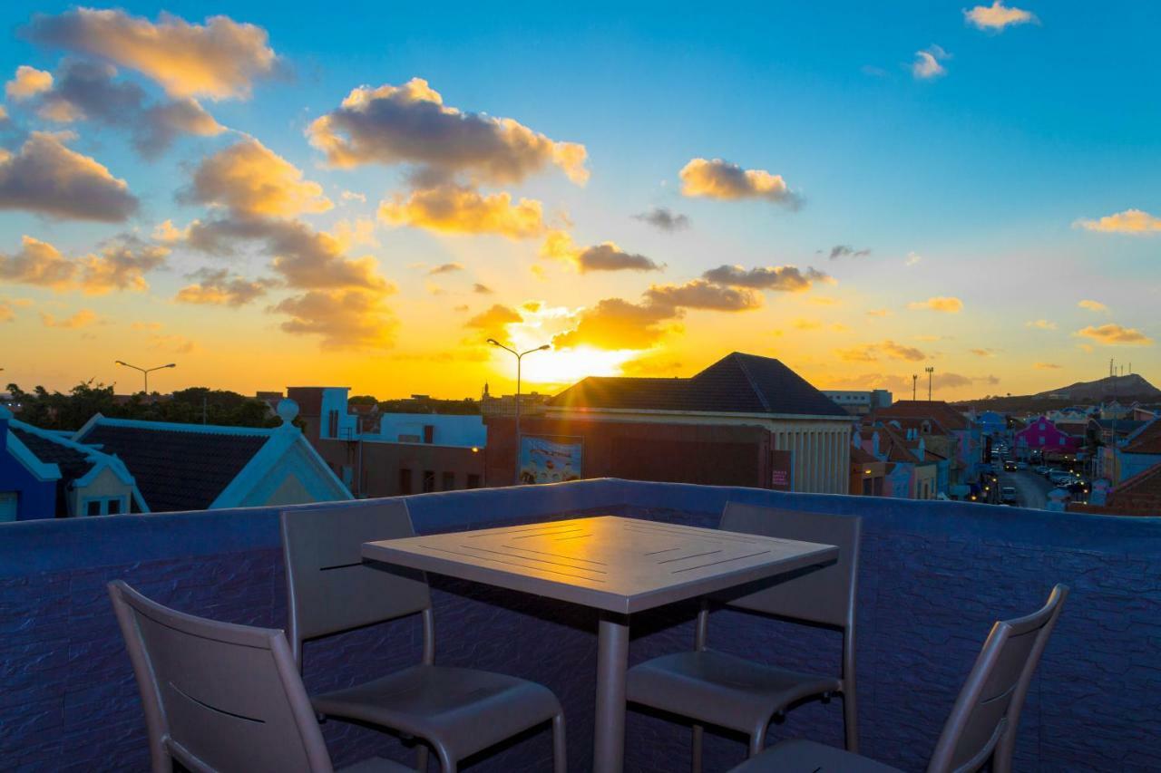 Curacao Suites Hotel Willemstad Bagian luar foto